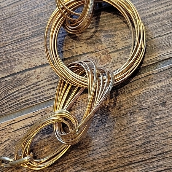 3/$12 Large Gold Statment Necklace - Picture 2 of 4